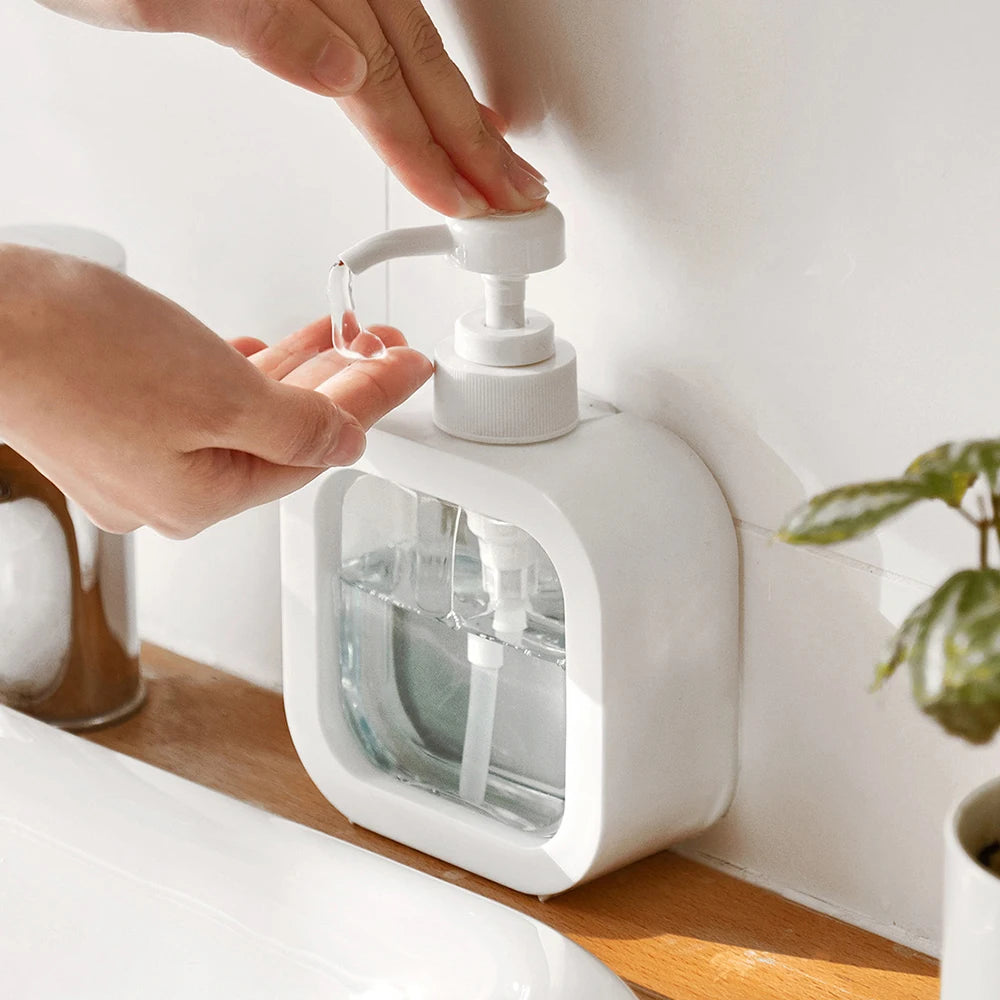 A large-capacity soap dispenser bottle, transparent visible plastic press bottle, suitable for travel, kitchen, bathroom